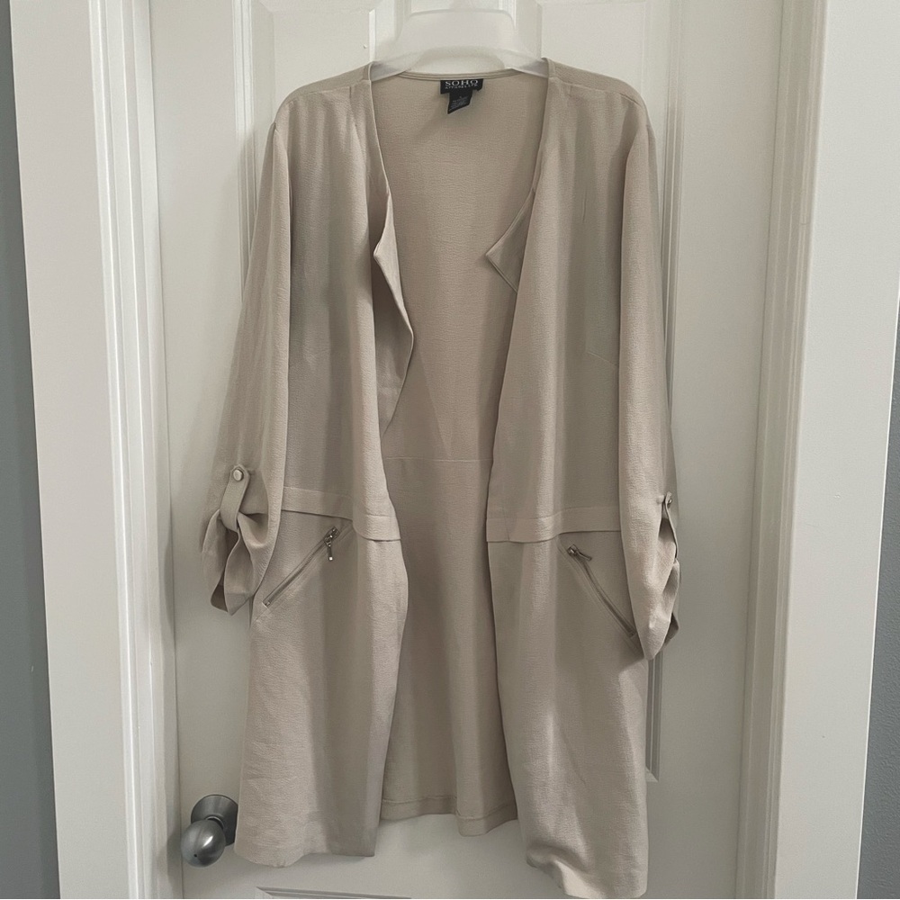 Soho Apparel LTD Beige Blazer Large